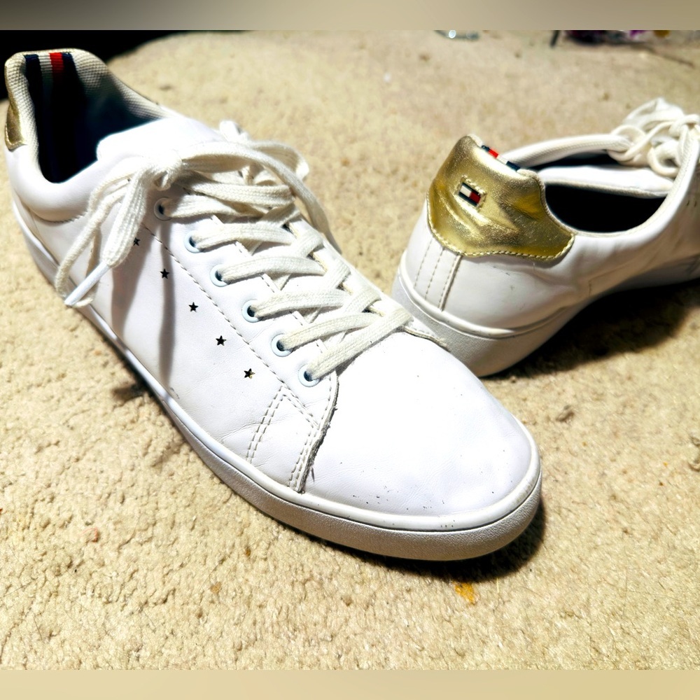 Tommy Hilfiger white and gold shoes